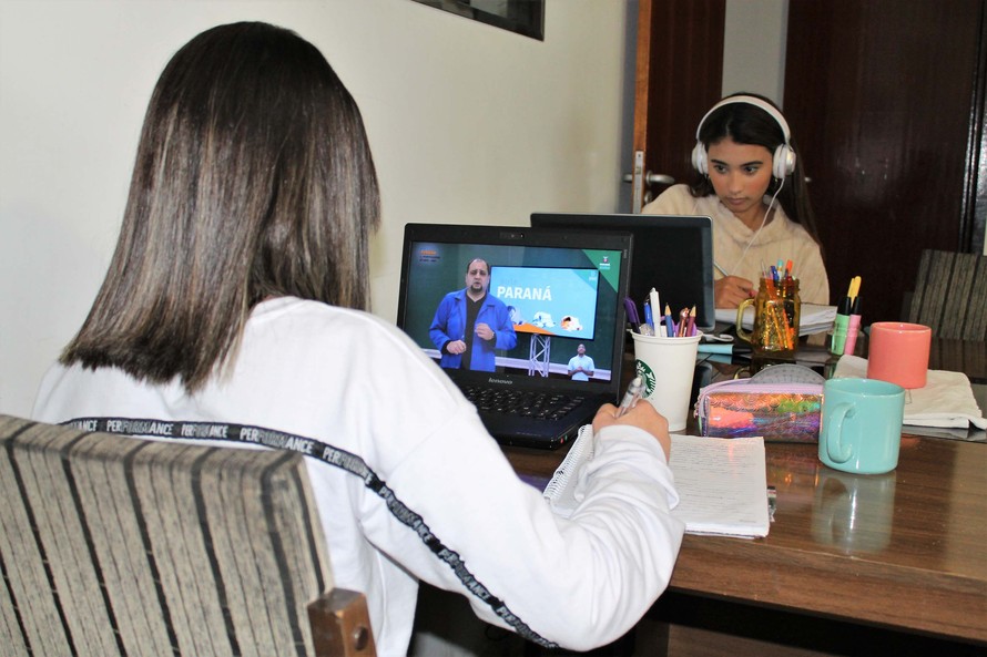 As aulas de revisão terão duração de 25 minutos cada, dando ainda mais agilidade e dinâmica para que os estudantes relembrem os conteúdos e tenham mais uma chance de tirar dúvidas