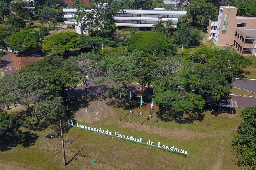 “O candidato tem que obter no mínimo 26% da pontuação do total de questões e não zerar em nenhuma das partes da prova de Conhecimentos”, explica Sandra