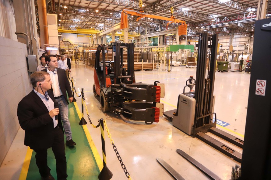 “Trabalhamos com quatro pilares, que são o desenvolvimento regional, geração de emprego, aumento na arrecadação e sustentabilidade”, ressalta.
