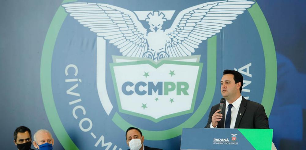 “Esse programa será transformador para o Paraná. Para entregar a melhor educação do Brasil precisamos ampliar os projetos e trazer novas ideias”, afirmou Ratinho Junior - fotos: Geraldo Bubniak