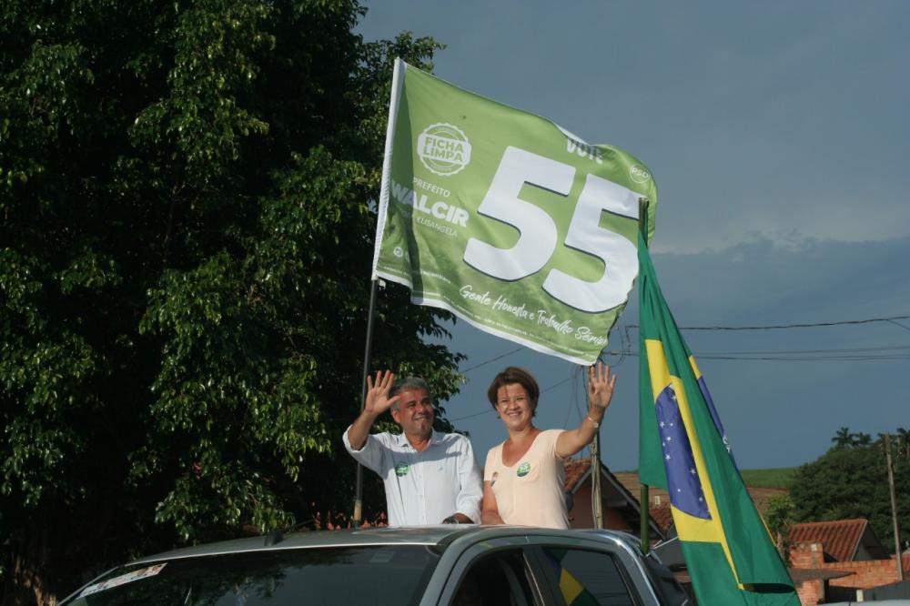 Carreata percorreu ruas do centro e dos bairros de Cambará