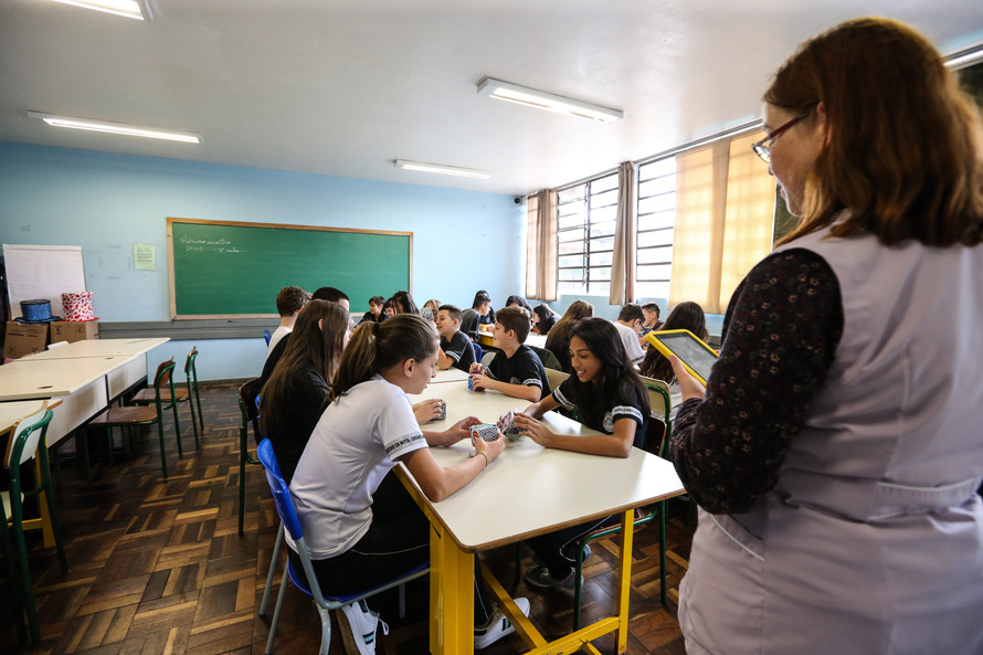 Os inscritos farão a prova objetiva em 13 de dezembro nas cidades-sede dos Núcleos Regionais de Educação (NRE) para os quais se candidataram