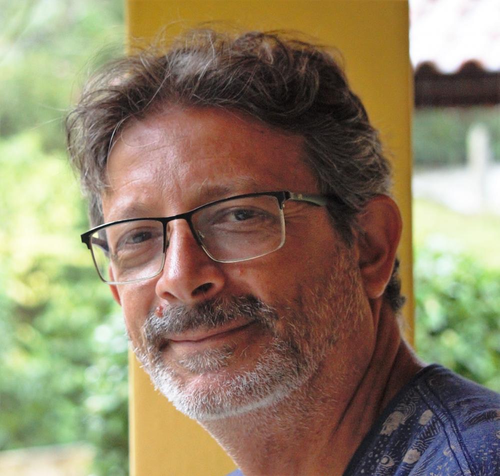 Carlos Eduardo Young é membro da Rede de Especialistas em Conservação da Natureza (RECN) e professor titular e coordenador do Grupo de Economia do Meio Ambiente e Desenvolvimento Sustentável (GEMA) da Universidade Federal do Rio de Janeiro.