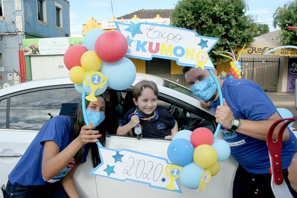 Aluno Kumon recebe homenagens em Cambará