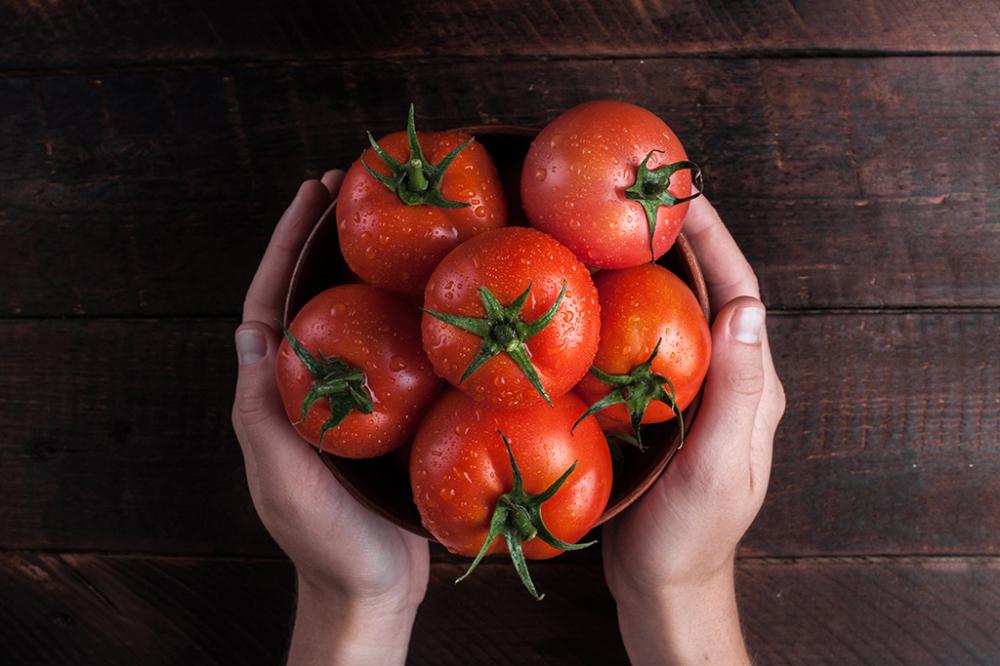 Pouco mais da metade da produção brasileira de tomate está concentrada em dois estados: Goiás (29% e 1,1 milhão de toneladas) e São Paulo (23% e 918 mil toneladas)