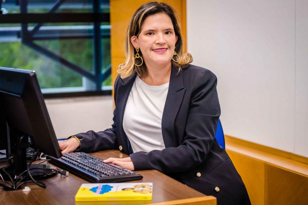 Ana Regina Caminha Braga é psicopedagoga mestre em Educação e especialista em Gestão Escolar e Educação Inclusiva