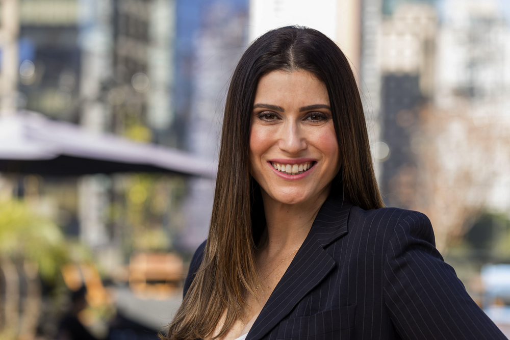 Debora Ghelman é advogada especializada em Direito Humanizado nas áreas de Família e Sucessões, atuando na mediação de conflitos familiares a partir da Teoria dos Jogos