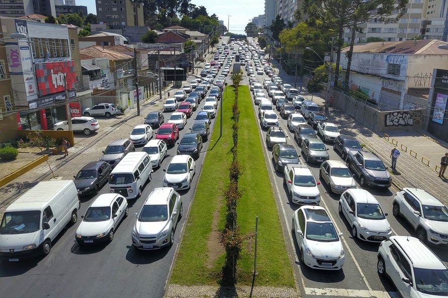 O contribuinte pode pagar à vista, com desconto de 3%, ou em parcelas com vencimentos em janeiro, fevereiro, março, abril e maio