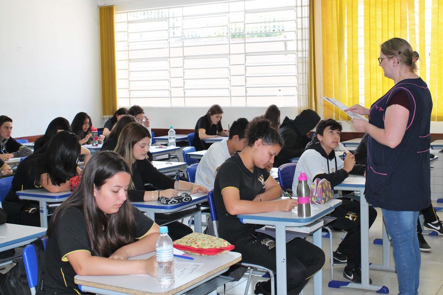 Após esse procedimento, o aluno fará parte do Cadastro de Espera de Vaga Escolar (CEVE) e será realizada sua matrícula