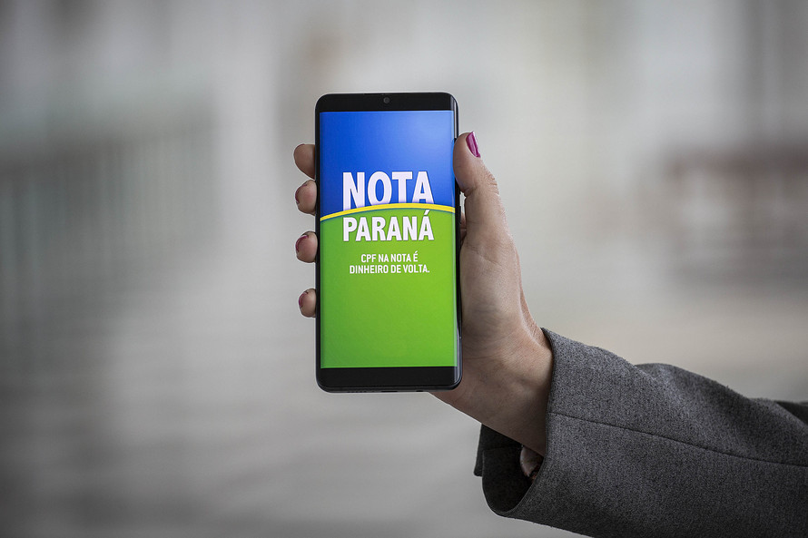  Foram sorteados R$ 5 milhões referentes às notas emitidas nas compras de setembro – R$ 2,8 milhões para pessoas físicas e R$ 2,2 milhões para instituições da sociedade civil sem fins lucrativos