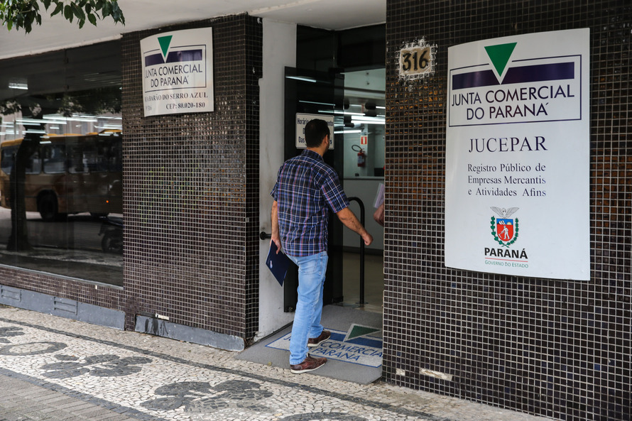 Tempo médio para a abertura de um novo negócio na Junta Comercial do Paraná foi de um dia e seis horas, colocando o Paraná como o terceiro estado com os processos mais rápidos do País