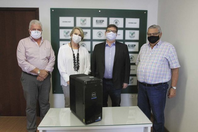 “Nos últimos anos, o SENAR-PR tem tido uma atuação forte na agricultura de precisão, desenvolvendo cursos e treinando o pessoal no campo. Essa parceria vai contribuir muito nesta área”, complementou.