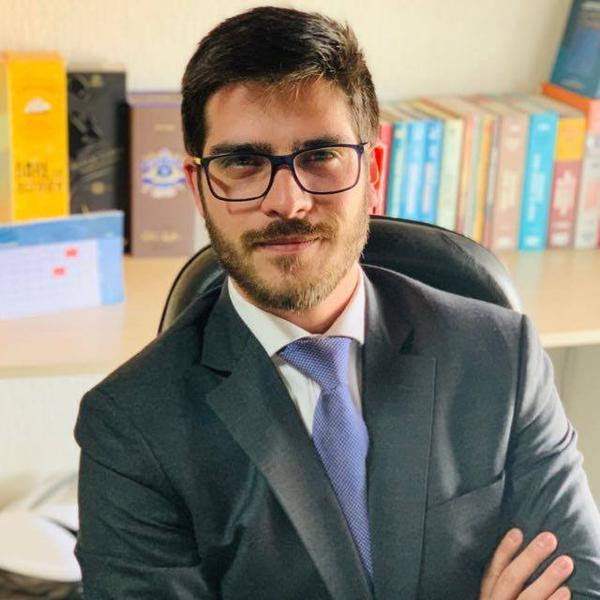 Vinicios Cardozo, advogado, especialista em Direito e Processo Penal