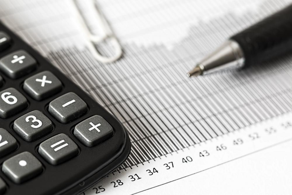 Para a declaração, o contribuinte deve fornecer, por exemplo, dados como rendimentos tributáveis, saldo bancário, bens que adquiriu durante o ano, pagamentos, doações efetuadas e renda variável
