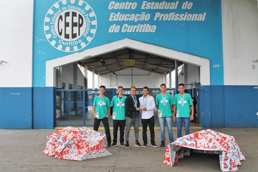 A feira faz parte de um movimento nacional de incentivo a jovens cientistas. Nove projetos serão selecionados para representar o Brasil na maior feira pré-universitária do mundo, a Regeneron ISEF (Internacional Science and Engineering Fair), nos Estados U