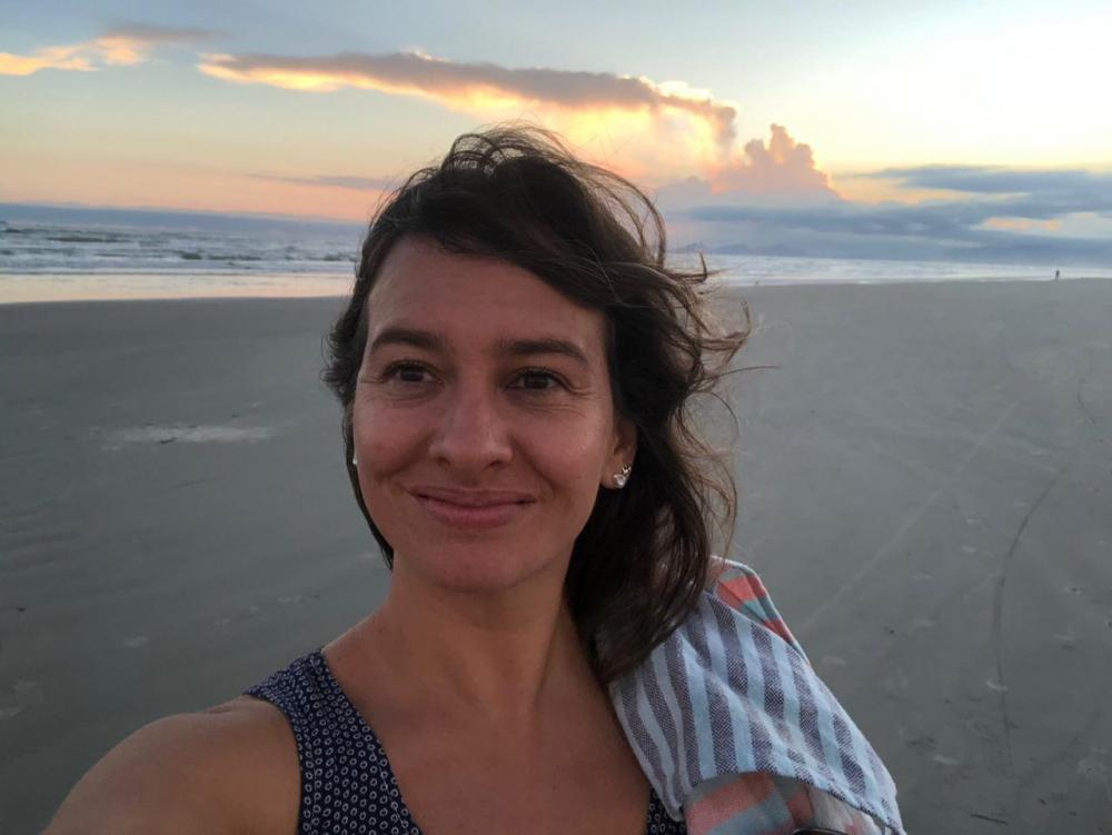 'Os pescadores têm preocupação com a toninha, ficam tristes quando capturam uma delas em suas redes, mas também têm a demanda social e econômica relacionada a sobrevivência destas comunidades pesqueiras', pondera Camila.