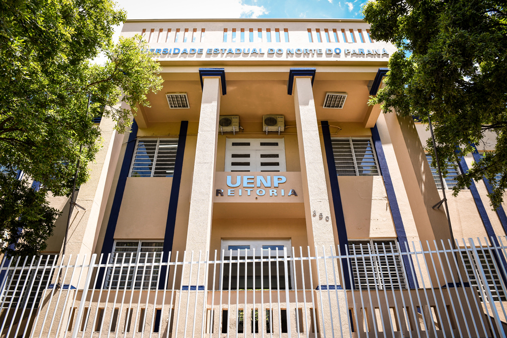 Neste ano, serão ofertadas no processo seletivo 1083 vagas para ingresso nos 27 cursos de graduação da Universidade.