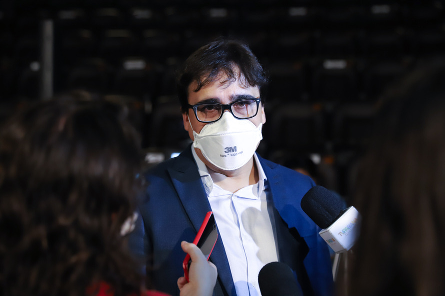 Nesta entrevista, ele explica como os estudos genéticos vão ajudar no tratamento de doenças.
