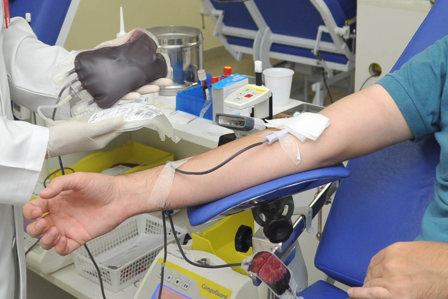 Essa redução implica em 33% do estoque de distribuição, considerando que cada bolsa de sangue pode produzir até quatro hemocomponentes.