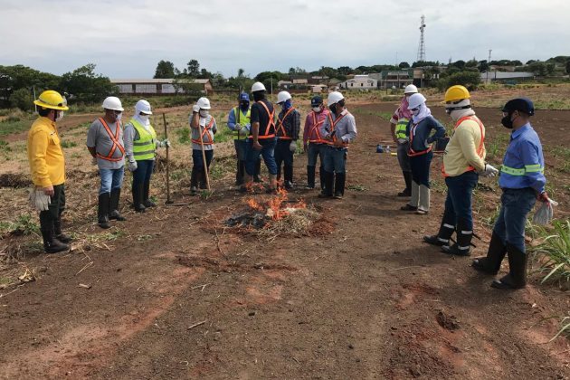 'Em função de um ano atípico, de muita seca, tivemos muitos focos de incêndios. Com isso surgiu a demanda de curso que trouxesse o conhecimento sobre o fogo e as técnicas para o combate a incêndios florestais e ambientais', explica.