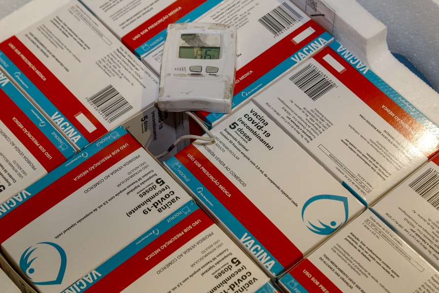 São 5.581 doses para o grupo, o que corresponde a 1% desta população, além das destinadas à reserva técnica.