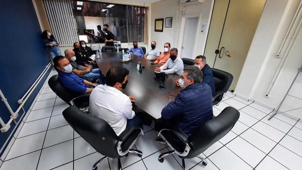 Secretário de Estado se reuniu com lideranças locais para discutir revitalização dos trevos de acesso a Cambará