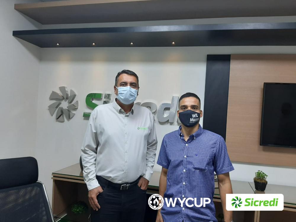 Claudio Marcos Orsini, presidente da Sicredi Paranapanema PR SP e Rafael Lopes associado da Cooperativa