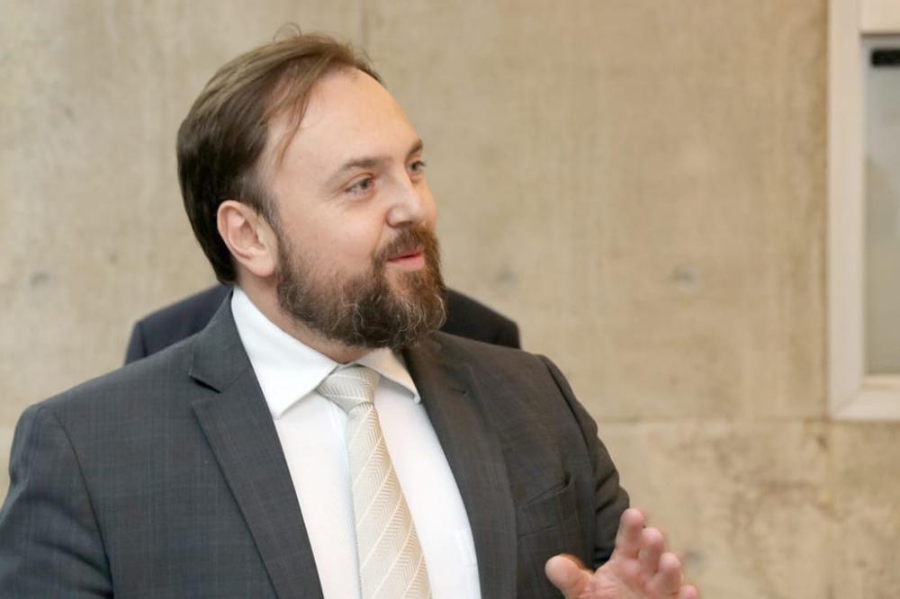 André Tiago Pasternak Glitz promotor de Justiça do Ministério Público do Paraná e Presidente da Associação Paranaense do Ministério Público