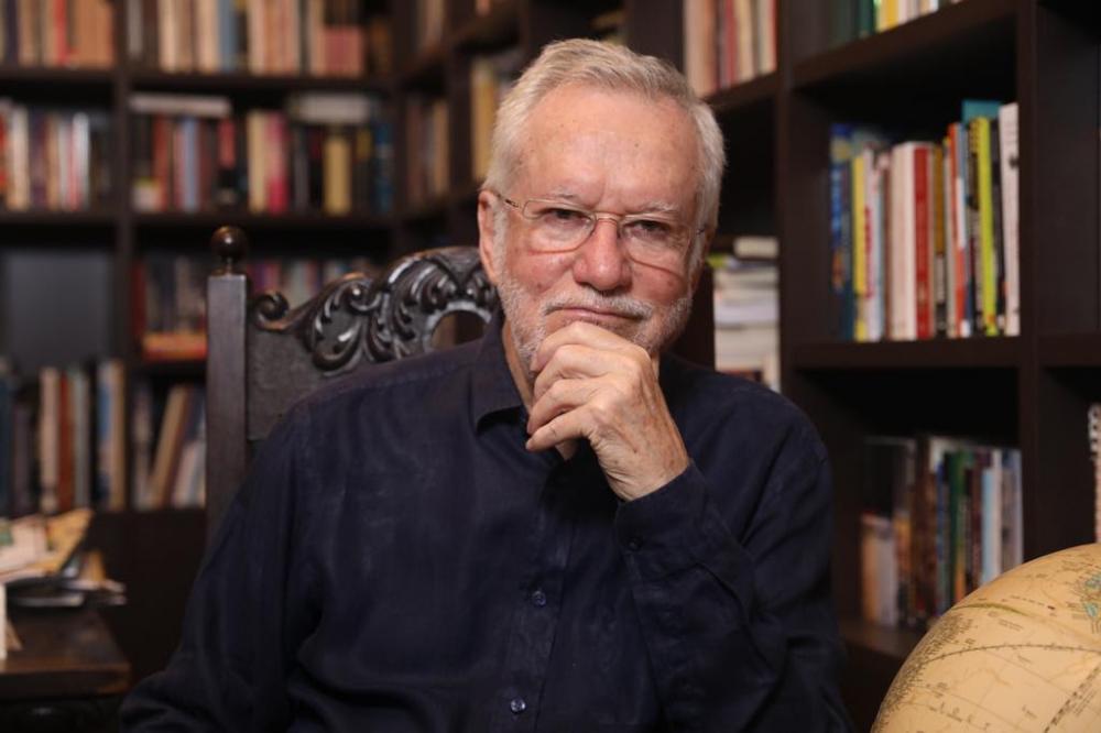 “A Semana com Alexandre Garcia”, com estreia nesta sexta-feira, dia 12 de novembro