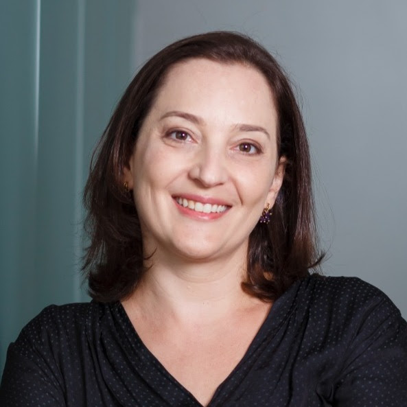 Monica Bressan é especialista em governança corporativa, compliance, ISO 37001, ISO 31000, contratos e finanças.