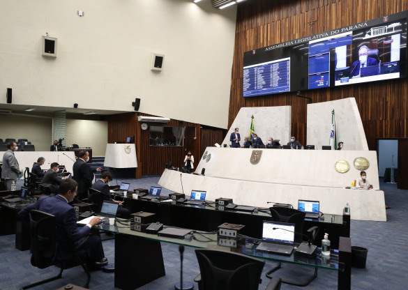 Deputados revogam lei que obrigava uso de máscara no Paraná. Normas para o uso do equipamento de proteção contra a covid serão definidas por decreto pelo Poder Executivo.. Créditos: Orlando Kissner/Alep