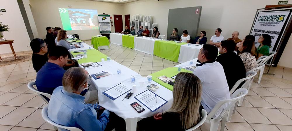 Entidade entregou o certificado Selo Ouro da FACIAP para as Associações Comerciais de Cambará, Andirá, Ibaiti, Wenceslau Braz e Joaquim Távora. “É um momento muito importante para o associativismo”, diz Mateus Miota