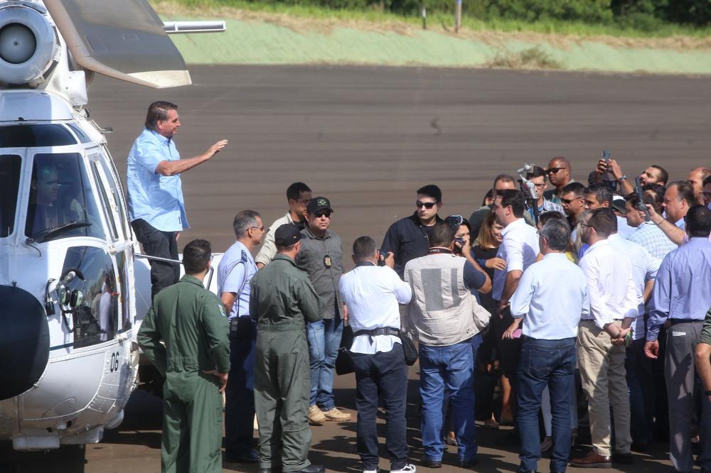 Presidente Bolsonaro participa de missa no Santuário São Miguel Arcanjo de Bandeirantes 