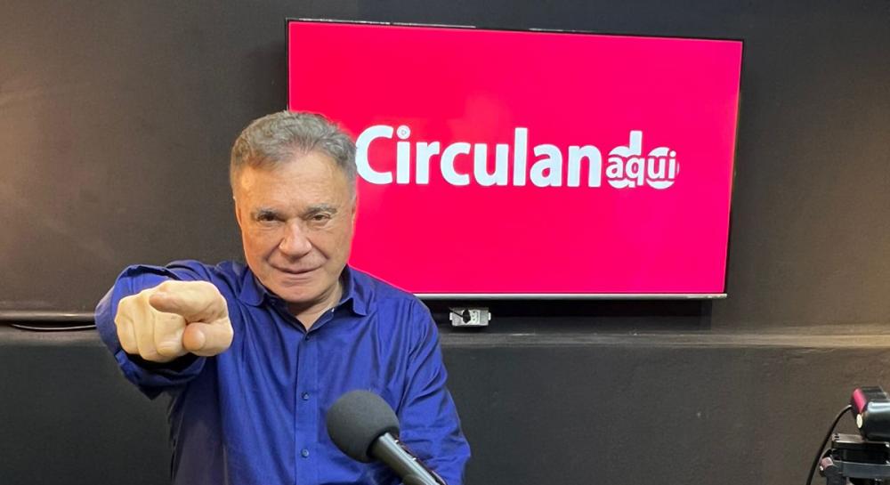 Senador Álvaro Dias concedeu entrevista a Rádio Circulando Play de Cambará 