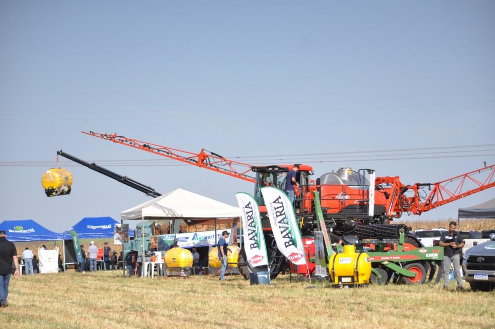 Dia de Campo da Sementes Sorria atrai classe produtiva regional para Cambará