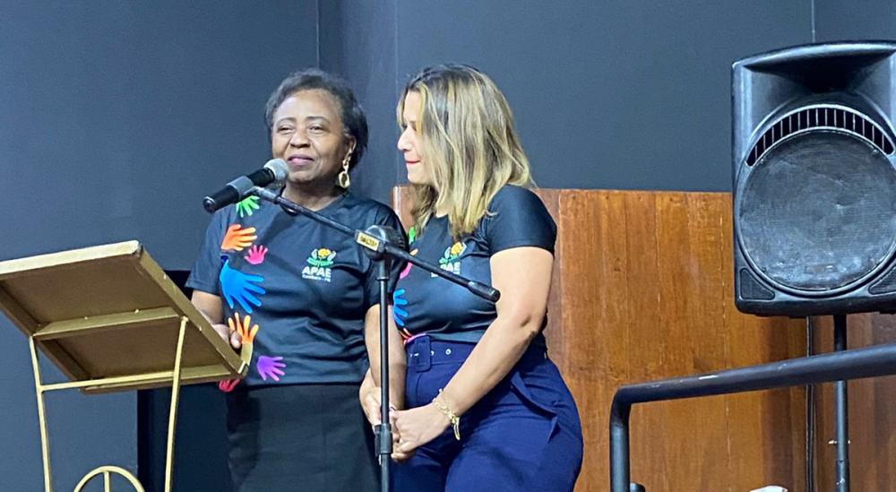 Elenice Lourenço e Kelly Marzenta