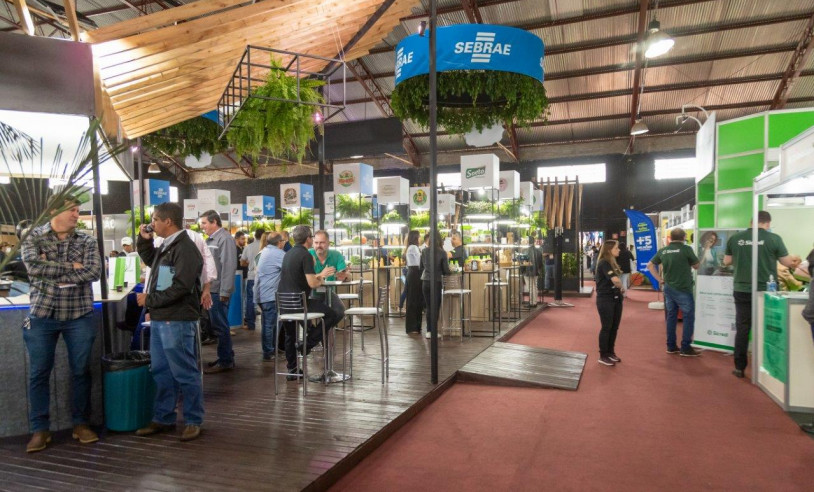 Feira teve início nesta terça-feira (18) e destaca os produtos diferenciados do agronegócio do norte pioneiro do Paraná/ Foto Cleiton Correa 