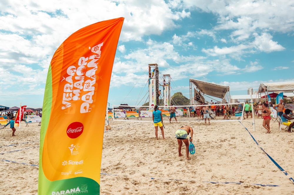 A arena Verão Paraná - Viva a Vida possui atividades como aulas de ginástica, dança, caminhada, recreação infantil, torneios e eventos esportivos Créditos: divulgação
