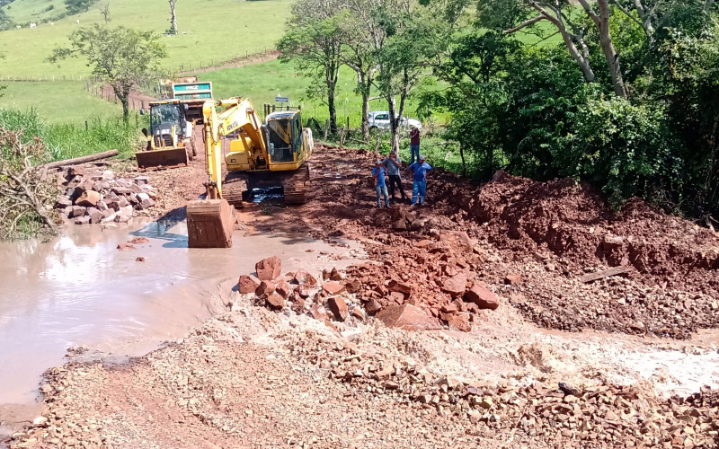 Jacarezinho registra estragos diversos causados pelas chuvas