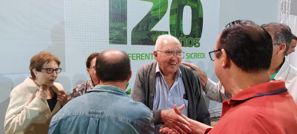 Jayme Seixas recebeu o carinho de amigos em evento do Sicredi 