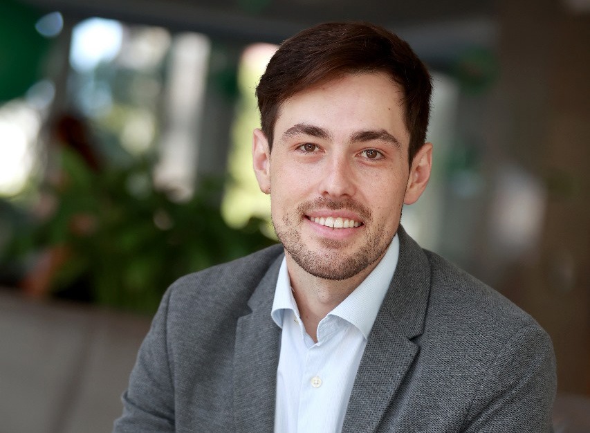 Para o gerente de Finanças Sustentáveis do Sicredi, João Pedro Stephanou, o investimento em projetos sustentáveis é foco ao que a ligação entre a economia e as políticas ESG está cada vez maior Crédito: Divulgação/Sicredi