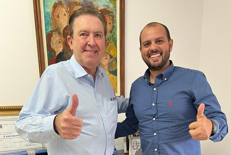 Deputado Federal Luciano Ducci e Vereador Raffaello Frascati em close especial para o jornal 