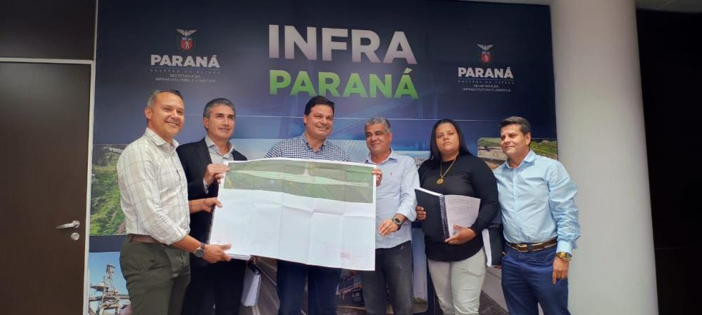 Lideranças de Cambará se reúnem com Secretário de Infraestrutura Sandro Alex: Fotos AEN