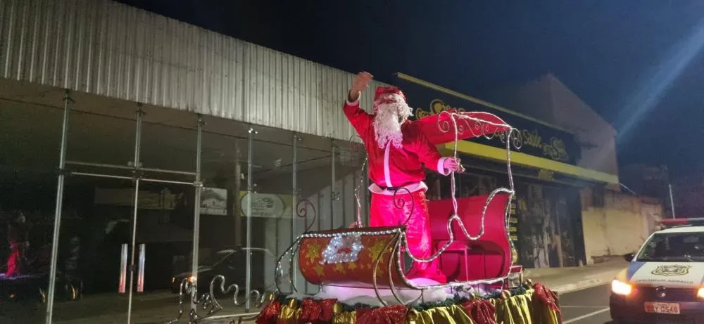 Papai Noel do Comércio de Cambará - Foto: Carlos Roberto Francisquini/Arquivo Jornal Circulando 