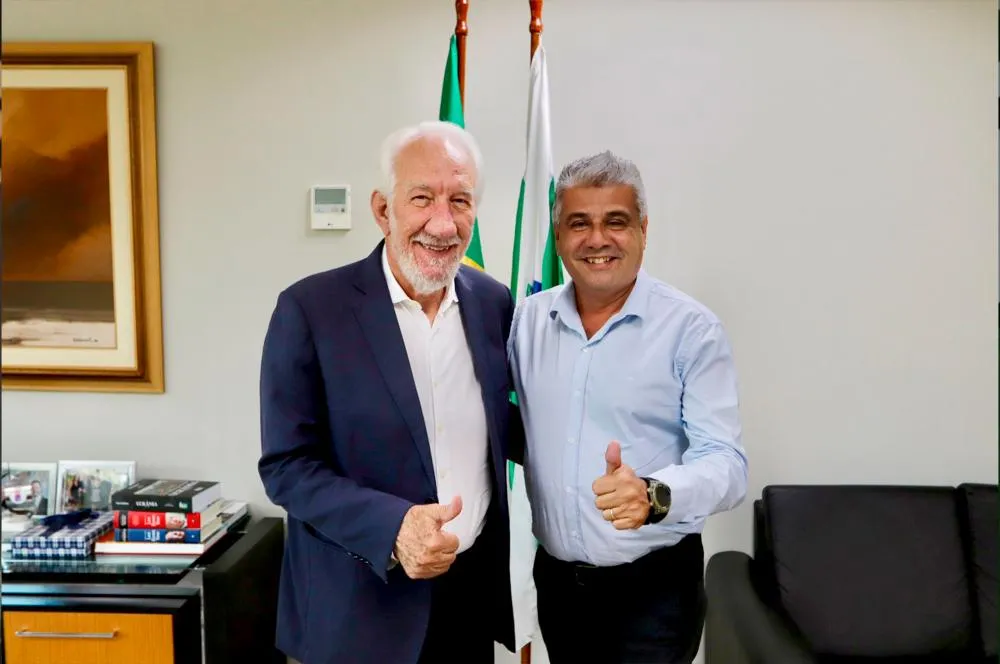 Darci Piana - Vice-Governador do Paraná e Walcir Joaquim, Prefeito de Cambará - Fotos: Da assessoria/Especial para o Jornal Circulando 