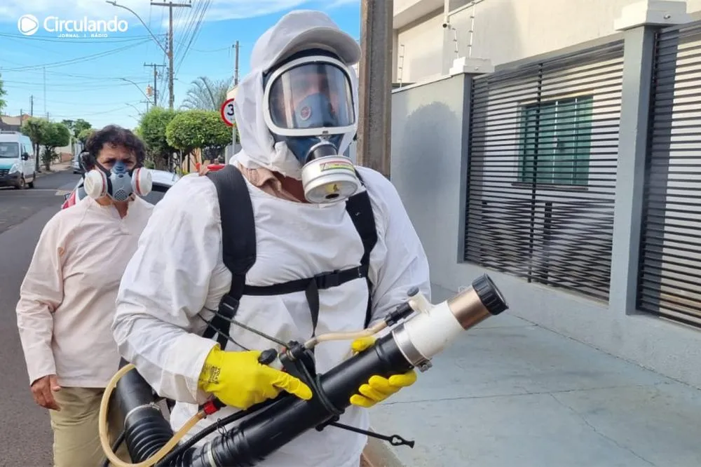Agentes de Endemia local não medem esforços no front de batalha contra o mosquito - Fotos: Carlos Roberto Francisquini/Arquivo Jornal Circulando