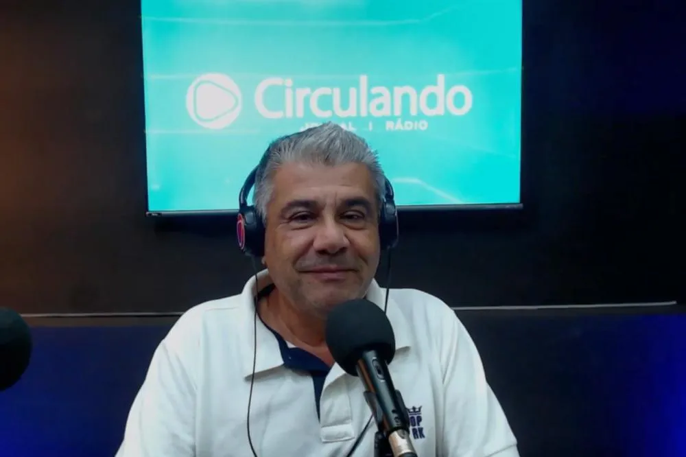 Prefeito Walcir Joaquim nos estúdio da Rádio Circulando - Fotos: Carlos Roberto Francisquini/Arquivo Jornal Circulando