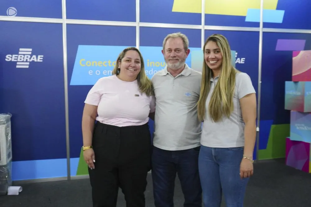 Odemir Capelo, Thabata Alba e Camila Eduarda do Santos, todos consultores do Sebrae de Jacarezinho - Foto: Carlos Roberto Francisquini/Arquivo Jornal Circulando