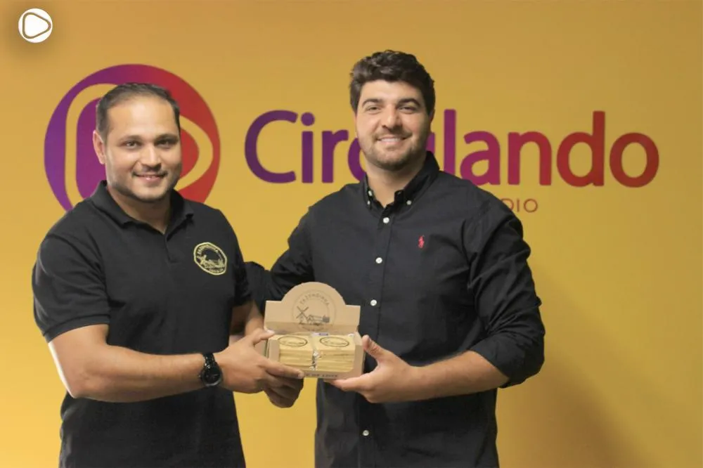 Vinícius Dela Bela e Waldomiro Sansana Filho - Foto: Carlos Roberto Francisquini/Arquivo Jornal Circulando
