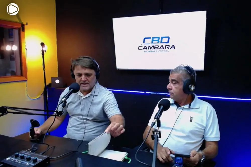 Gil dos Anjos e Walcir Joaquim durante entrevista para a Rádio CirculandoFM - Fotos: Carlos Roberto Francisquini/Arquivo Jornal Circulando